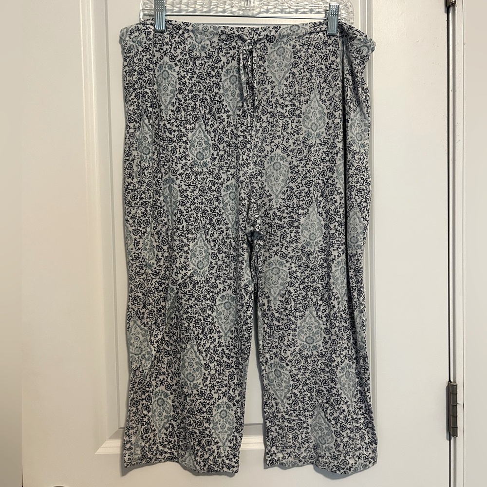 Soft Floral Print Capri Pajama Pants